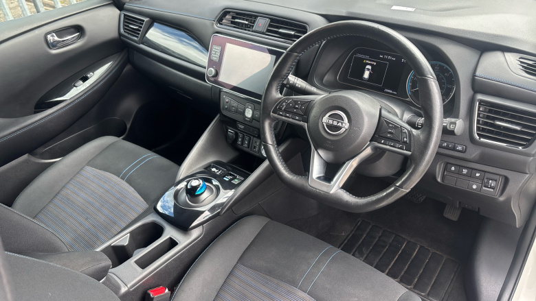 Nissan LEAF 110kW N-Connecta 39kWh 5dr Auto Electric Hatchback